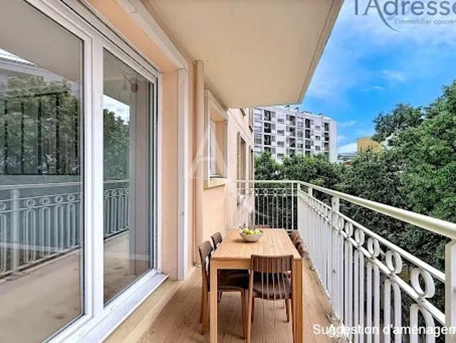 Vente Appartement 5 pièces 101 m2 Suresnes