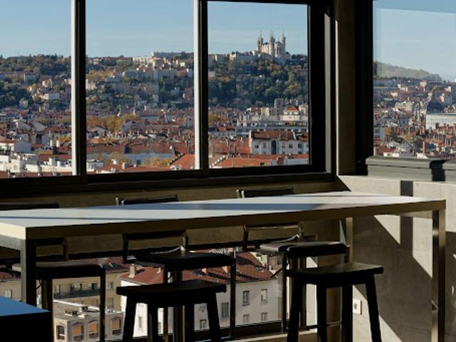 Vente Appartement 5 pièces 104 m2 Lyon 7ème
