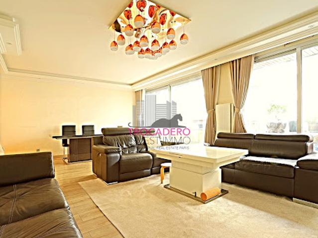 Vente Appartement 5 pièces 106 m2 Paris 16ème