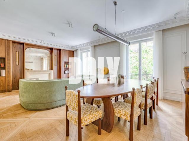 Vente Appartement 5 pièces 108 m2 Paris 17ème