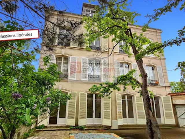 Vente Appartement 5 pièces 110 m2 Versailles