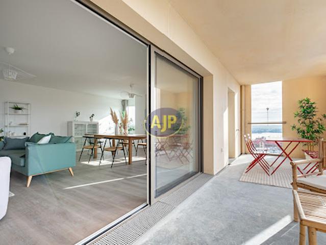 Vente Appartement 5 pièces 112.4 m2 Bordeaux