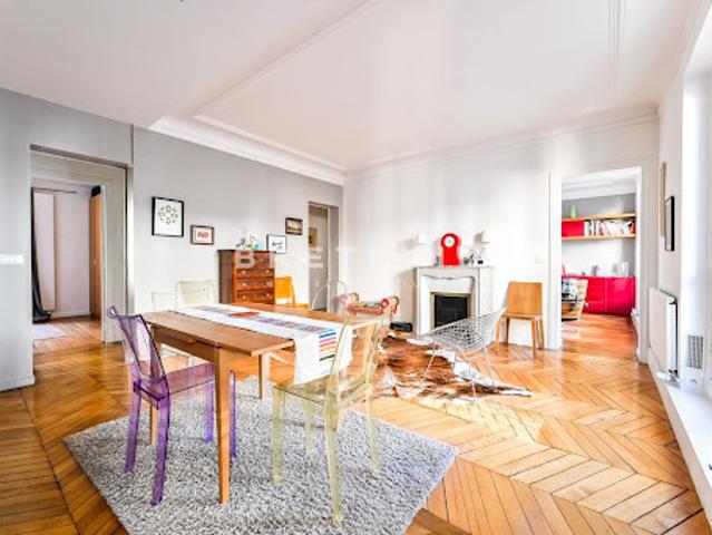 Vente Appartement 5 pièces 112.75 m2 Paris 15ème
