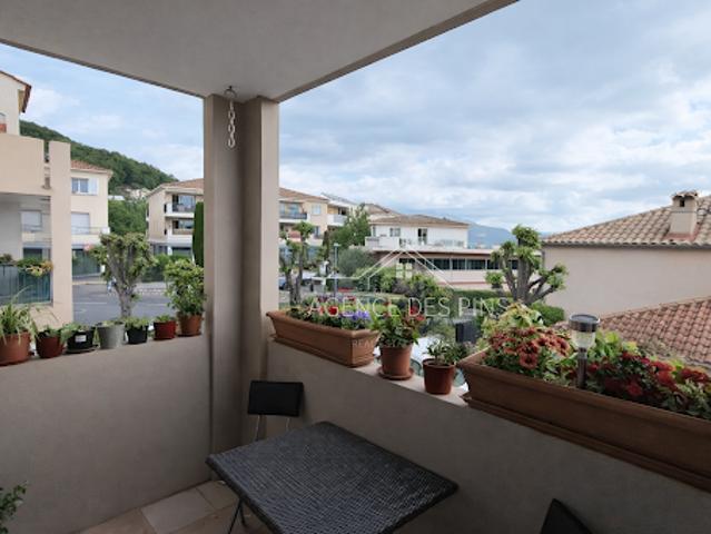 Vente Appartement 5 pièces 113.5 m2 Châteauneuf Grasse