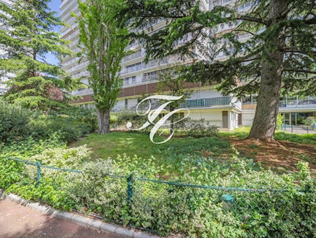 Vente Appartement 5 pièces 116.77 m2 Puteaux