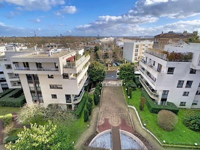 Vente Appartement 5 pièces 116 m2 Suresnes
