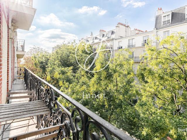 Vente Appartement 5 pièces 117.83 m2 Paris 18ème