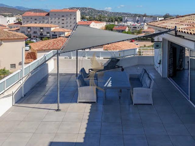 Vente Appartement 5 pièces 119.99 m2 Porto Vecchio