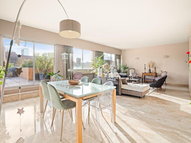 Vente Appartement 5 pièces 122.01 m2 Lyon 6ème