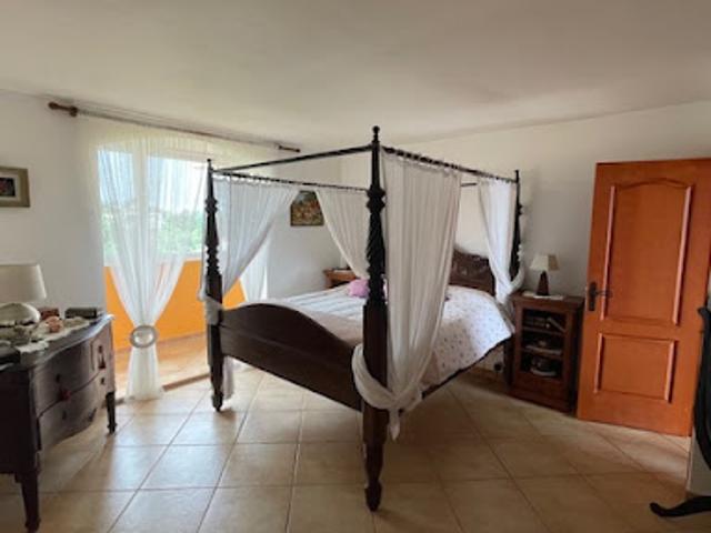 Vente Appartement 5 pièces 122 m2 Fort de france