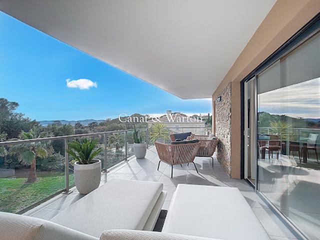 Vente Appartement 5 pièces 123.09 m2 Saint raphael