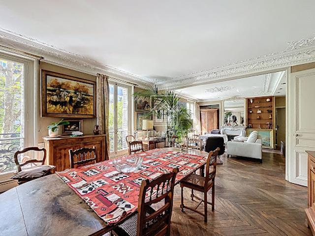 Vente Appartement 5 pièces 124.13 m2 Paris 10ème