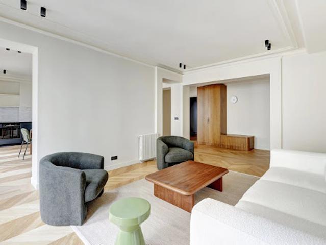 Vente Appartement 5 pièces 124.7 m2 Paris 8ème