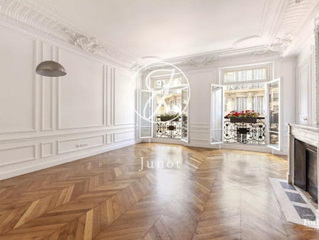 Vente Appartement 5 pièces 124.9 m2 Paris 8ème