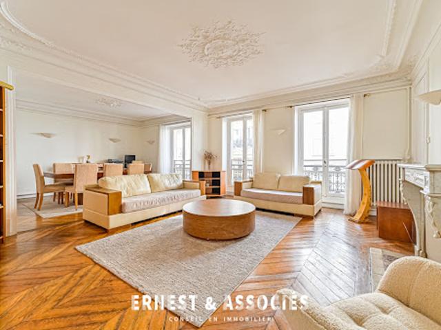 Vente Appartement 5 pièces 127.3 m2 Paris 10ème
