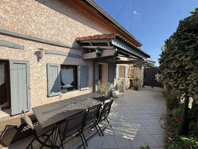 Vente Appartement 5 pièces 128 m2 Meyzieu