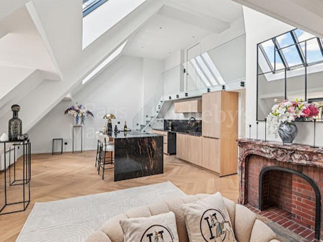 Vente Appartement 5 pièces 129.95 m2 Paris 1er