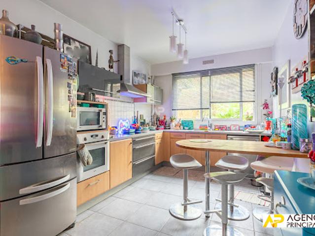 Vente Appartement 5 pièces 132.46 m2 Le Mesnil le Roi