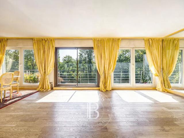 Vente Appartement 5 pièces 135.67 m2 Saint Cloud