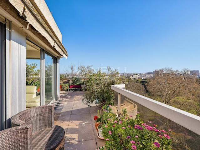 Vente Appartement 5 pièces 135.91 m2 Paris 14ème