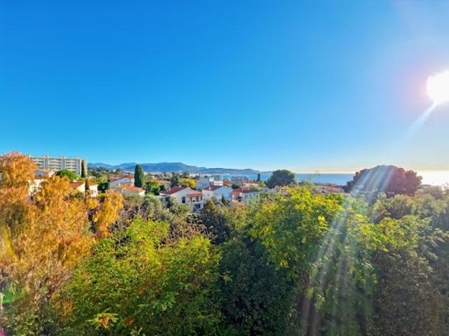 Vente Appartement 5 pièces 135 m2 Nice