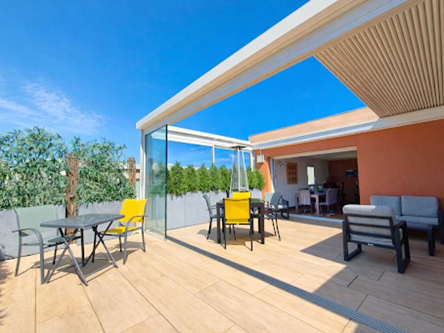 Vente Appartement 5 pièces 135 m2 Nimes