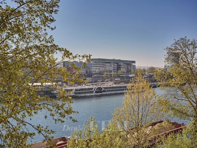Vente Appartement 5 pièces 136.23 m2 Paris 16ème