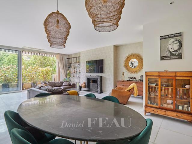 Vente Appartement 5 pièces 138.02 m2 Paris 16ème