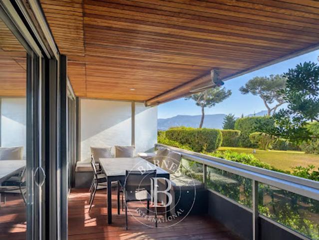 Vente Appartement 5 pièces 138.43 m2 Marseille 8ème