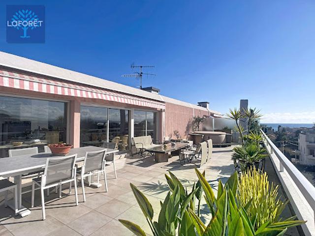 Vente Appartement 5 pièces 138 m2 Cagnes sur Mer