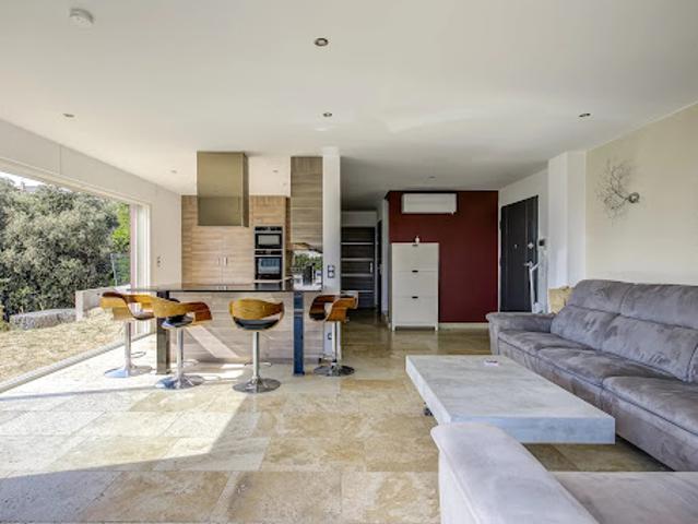 Vente Maison 5 pièces 138 m2 Nice
