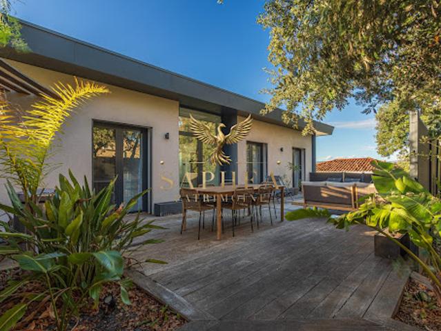 Vente Appartement 5 pièces 140 m2 Six Fours les Plages