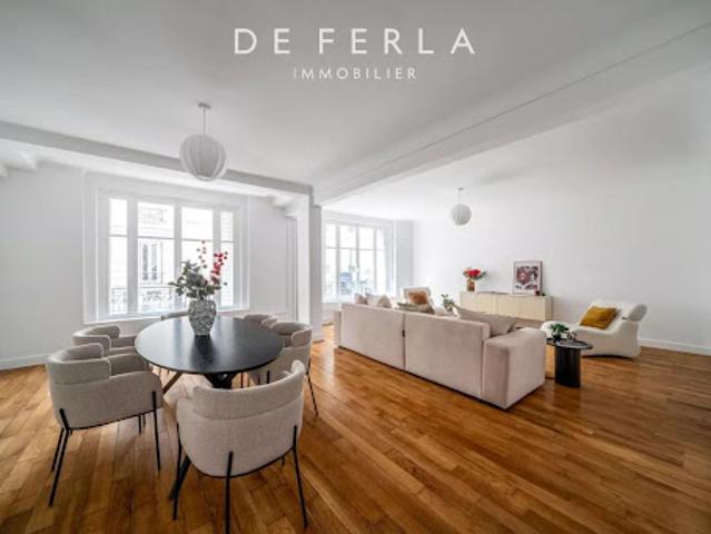 Vente Appartement 5 pièces 144.2 m2 Paris 16ème