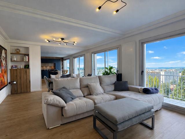 Vente Appartement 5 pièces 145.81 m2 Saint Etienne