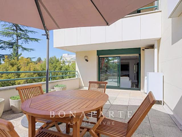 Vente Appartement 5 pièces 146.06 m2 Saint Cloud