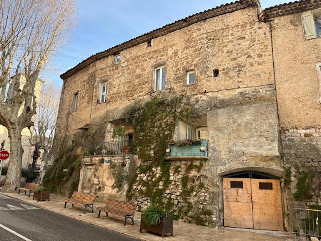 Vente Appartement 5 pièces 146.17 m2 Villecroze