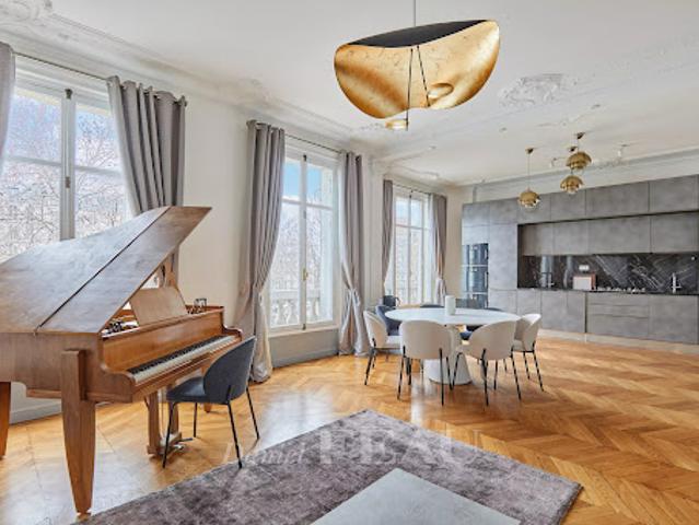 Vente Appartement 5 pièces 152.13 m2 Paris 17ème