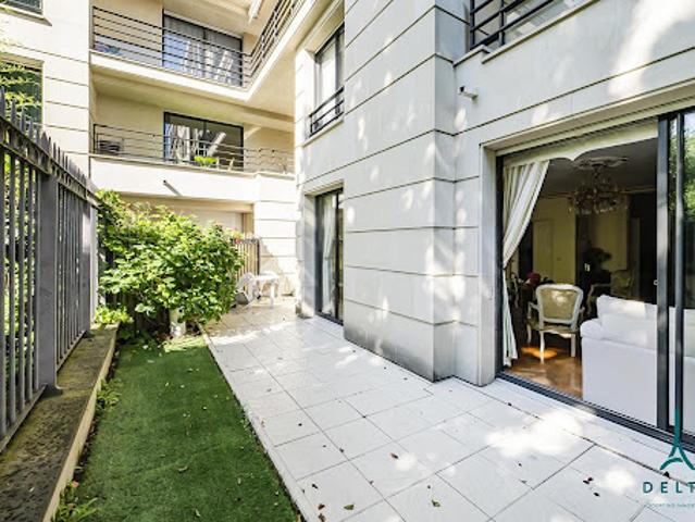 Vente Appartement 6 pièces 152 m2 Paris 16ème
