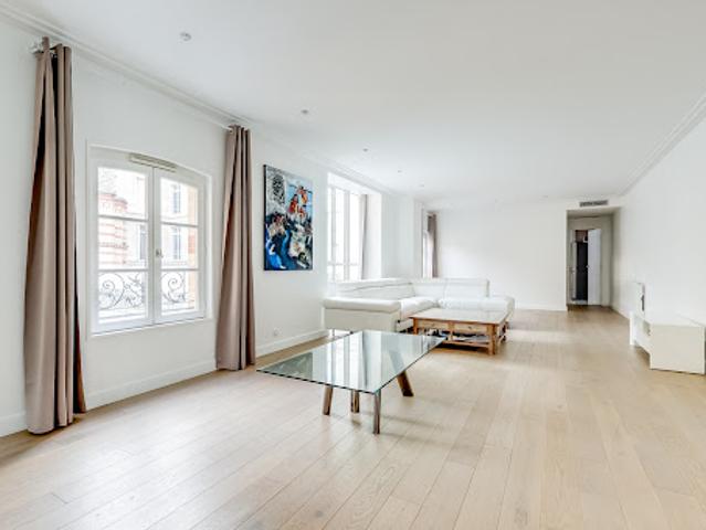 Vente Appartement 5 pièces 155.89 m2 Paris 8ème