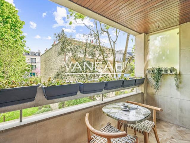 Vente Appartement 5 pièces 156.31 m2 Paris 16ème