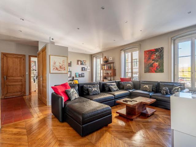 Vente Appartement 5 pièces 160.68 m2 Villefranche sur saone