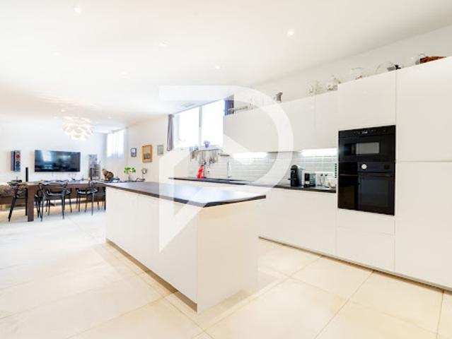 Vente Appartement 5 pièces 166 m2 Marseille 5ème