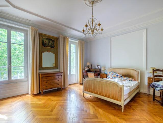 Vente Appartement 5 pièces 167.02 m2 Lyon 6ème