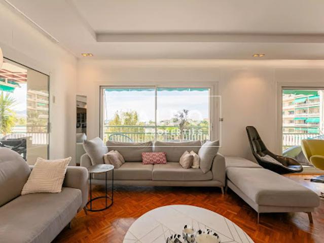 Vente Appartement 5 pièces 170.54 m2 Marseille 8ème