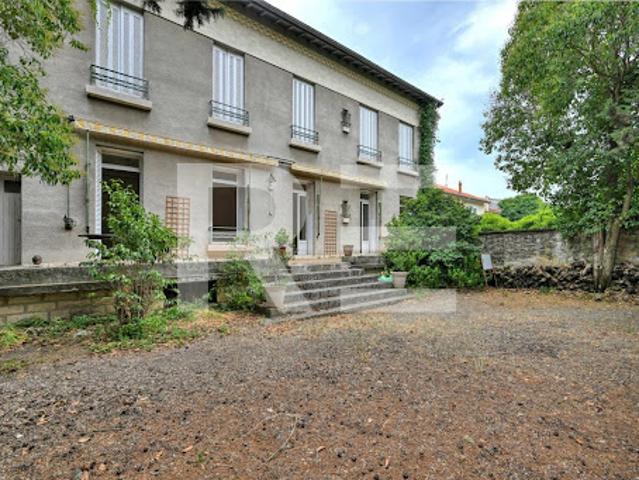 Vente Appartement 5 pièces 172.57 m2 Nimes