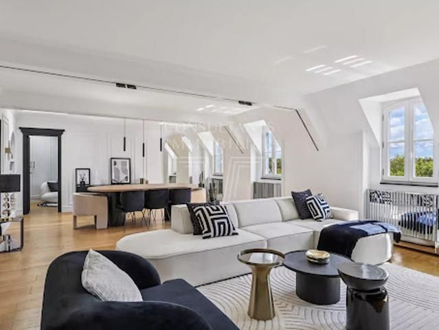 Vente Appartement 5 pièces 182.19 m2 Paris 17ème