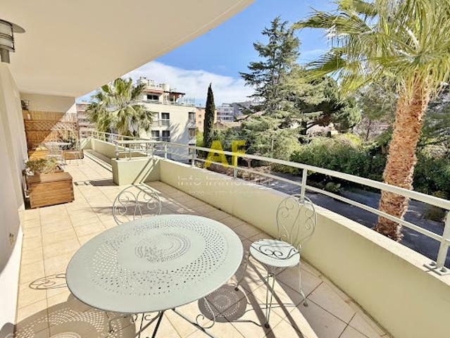 Vente Appartement 5 pièces 184.9 m2 Saint raphael