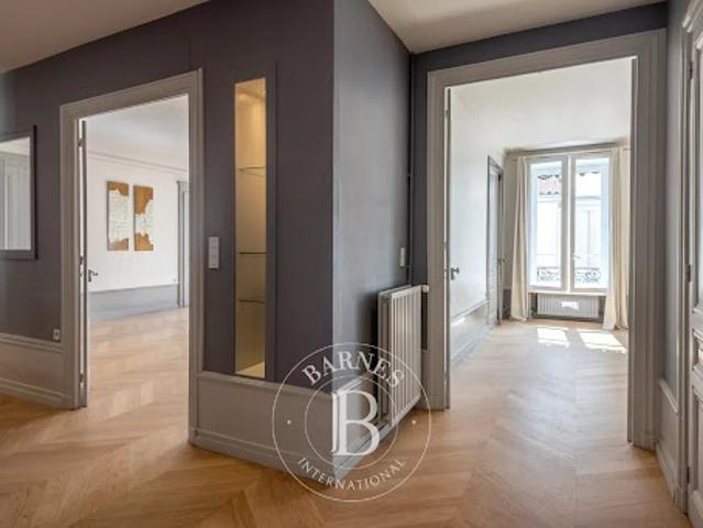 Vente Appartement 5 pièces 195.03 m2 Lyon 2ème