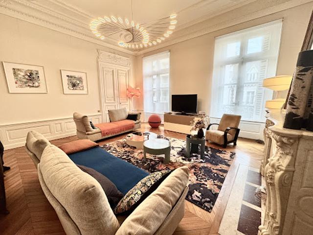 Vente Appartement 5 pièces 212 m2 Clermont Ferrand