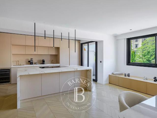 Vente Appartement 5 pièces 217 m2 Marseille 8ème